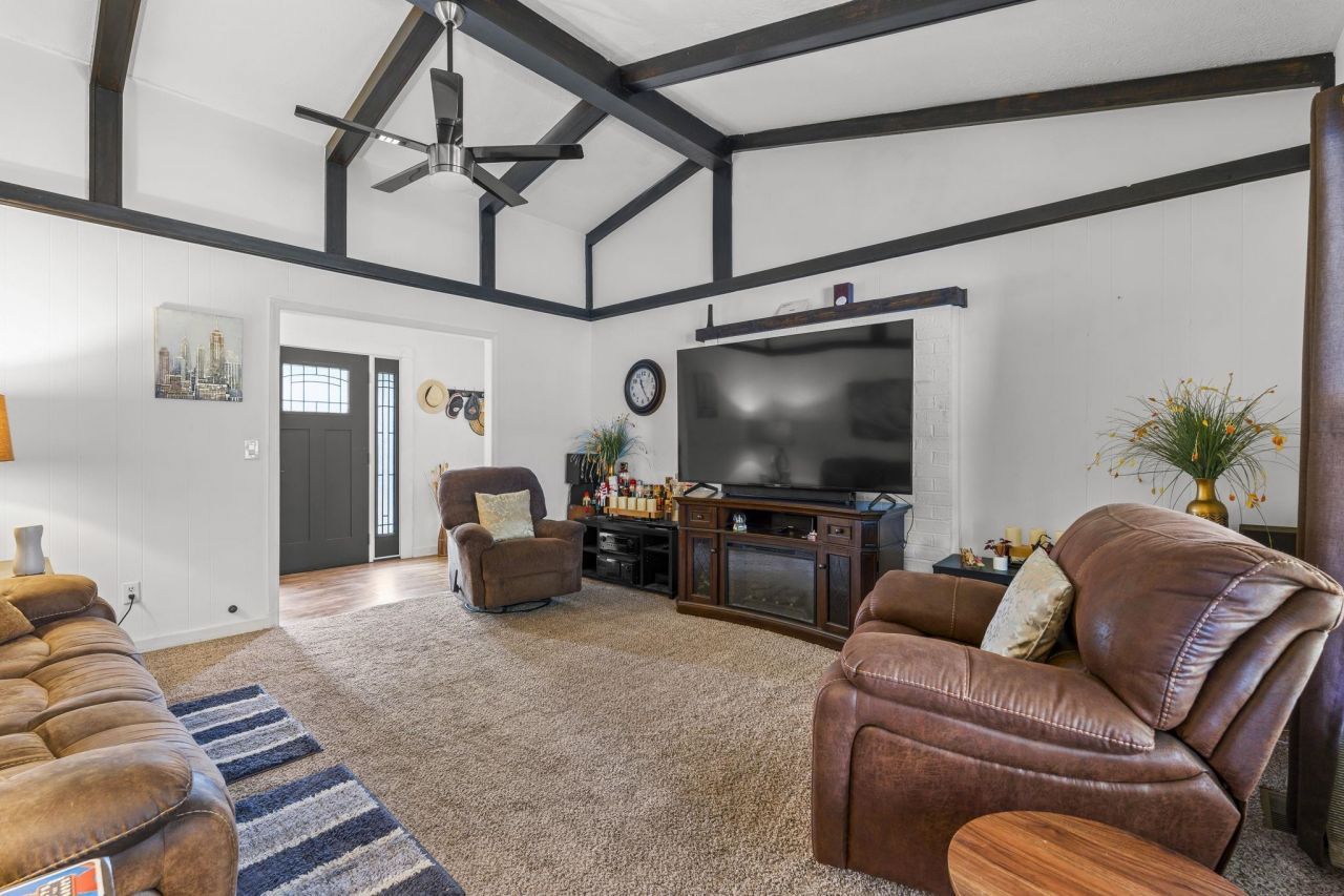 4491 Stevens St. Photo 6