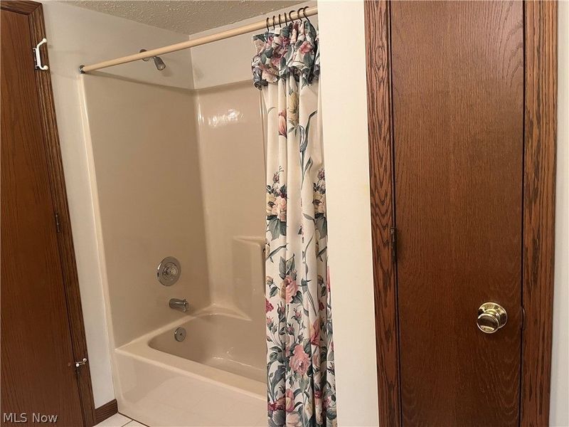 17615 Alexander Road, Walton Hills, OH 44146 Photo 22