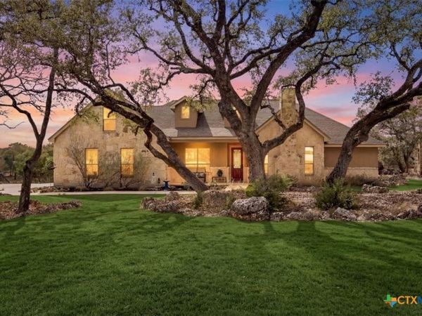 541 Saxet Trail , Spring Branch, TX 78070