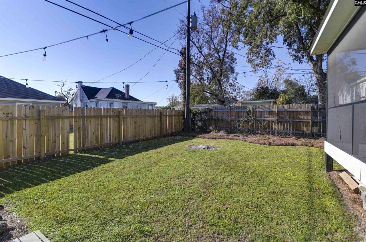 707 Holland Avenue  Photo 12