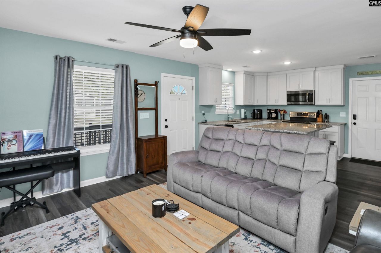 707 Holland Avenue  Photo 15