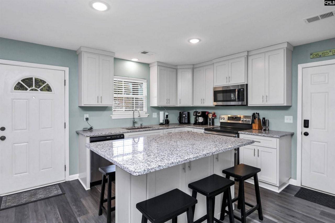 707 Holland Avenue  Photo 17