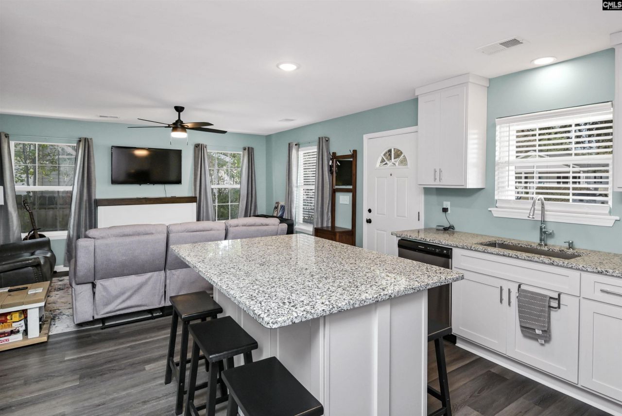 707 Holland Avenue  Photo 19