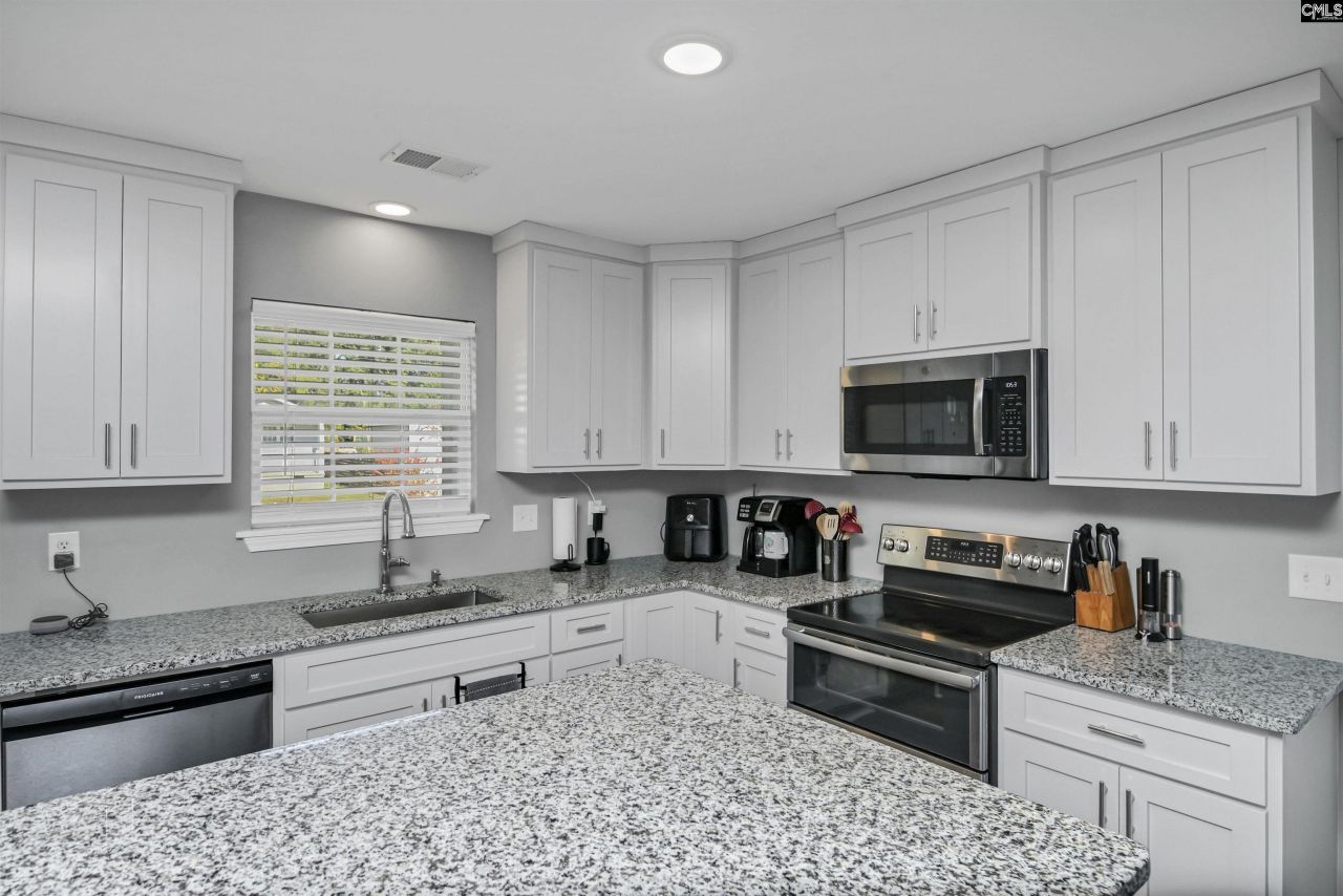 707 Holland Avenue  Photo 23