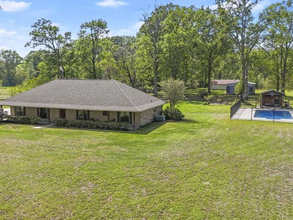 19625 Barnett Rd, Zachary, LA 70791