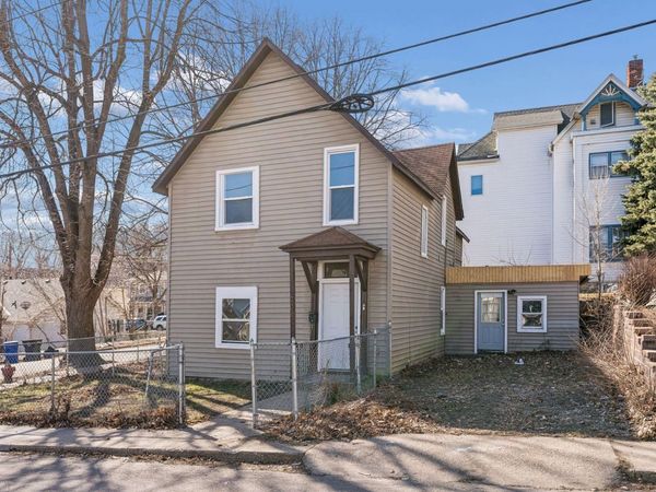 701 Desoto Street, Saint Paul, MN 55130