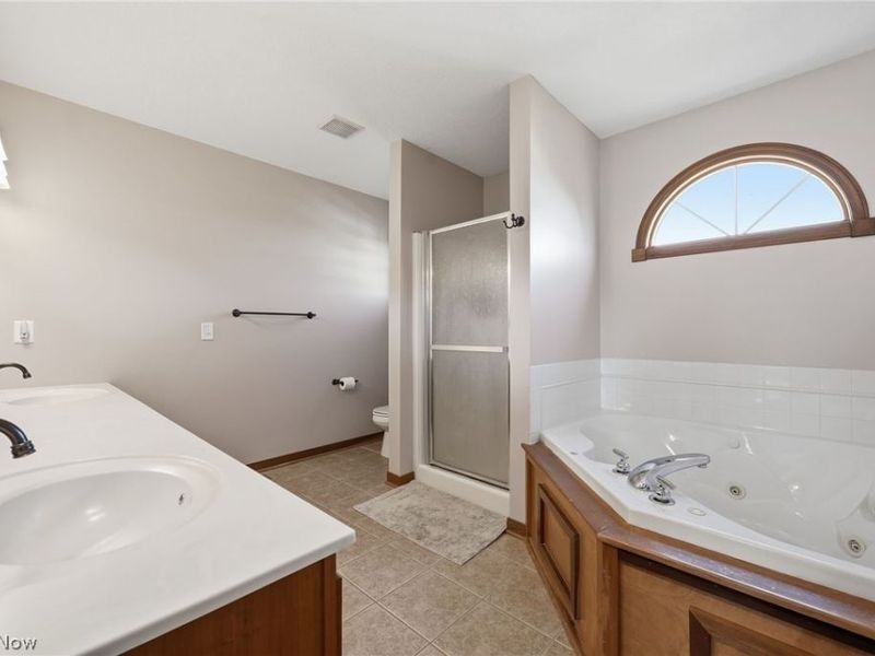 6625 Olde Stone Circle NE, Canton, OH 44721 Photo 27