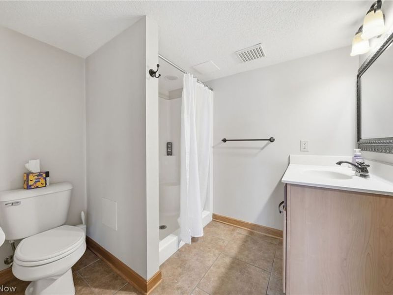 6625 Olde Stone Circle NE, Canton, OH 44721 Photo 41