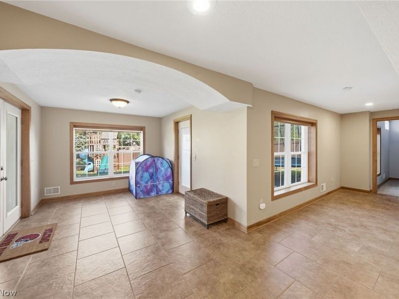 6625 Olde Stone Circle NE, Canton, OH 44721 Photo 44