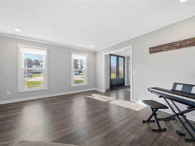 6625 Olde Stone Circle NE, Canton, OH 44721 Photo 8