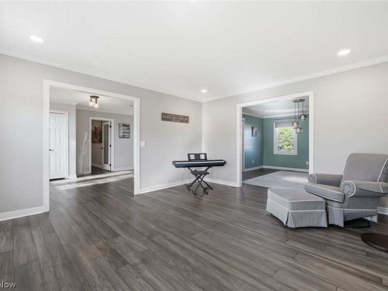 6625 Olde Stone Circle NE, Canton, OH 44721 Photo 9