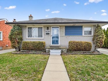 830 Mapleknoll Avenue, Madison Heights, MI 48071