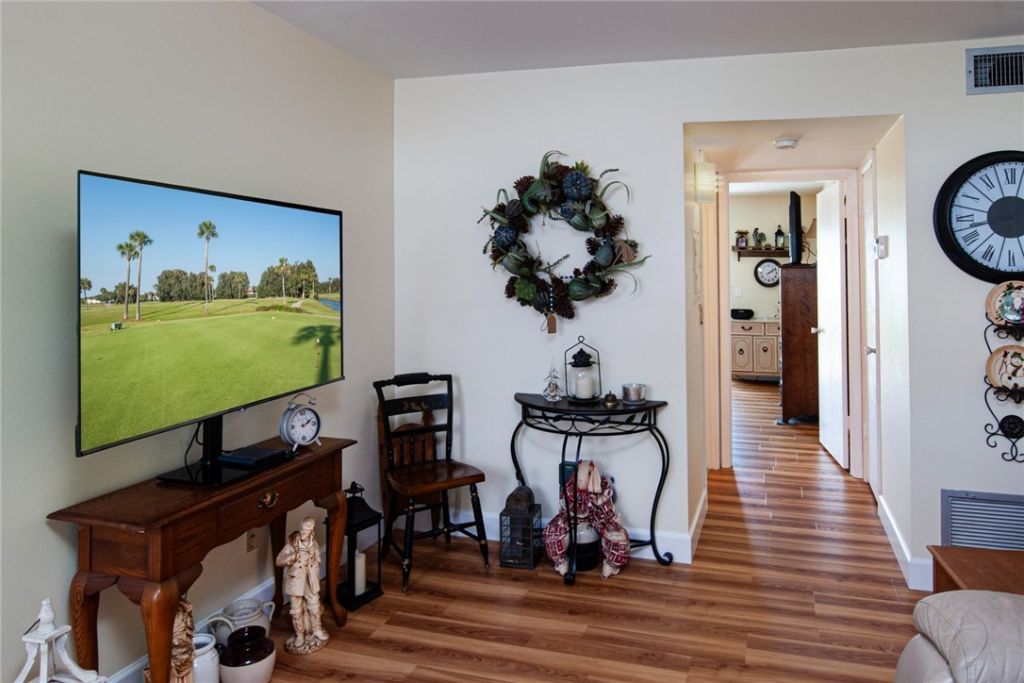 78 Royal Oak Drive, Unit 103, Vero Beach, FL 32962 Photo