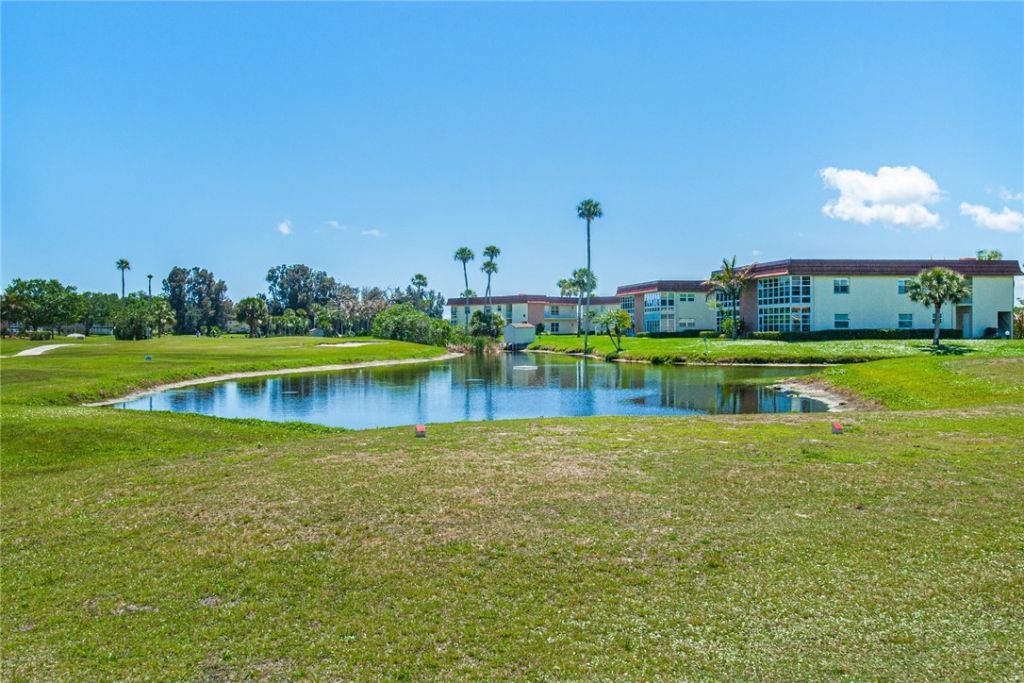 78 Royal Oak Drive, Unit 103, Vero Beach, FL 32962 Photo