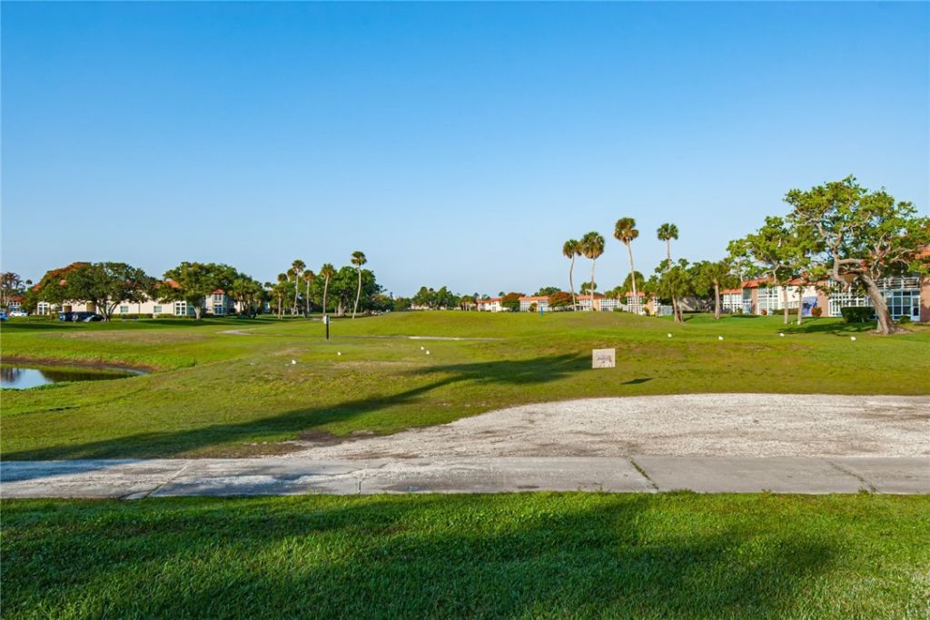 78 Royal Oak Drive, Unit 103, Vero Beach, FL 32962 Photo
