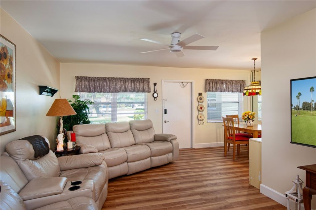 78 Royal Oak Drive, Unit 103, Vero Beach, FL 32962 Photo
