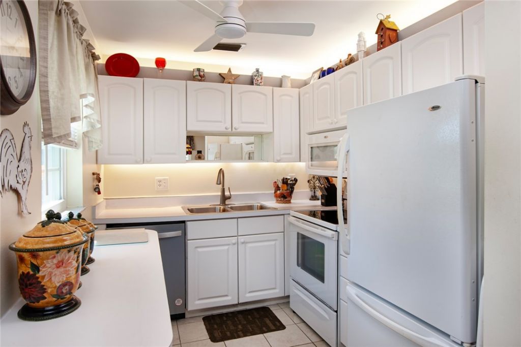 78 Royal Oak Drive, Unit 103, Vero Beach, FL 32962 Photo