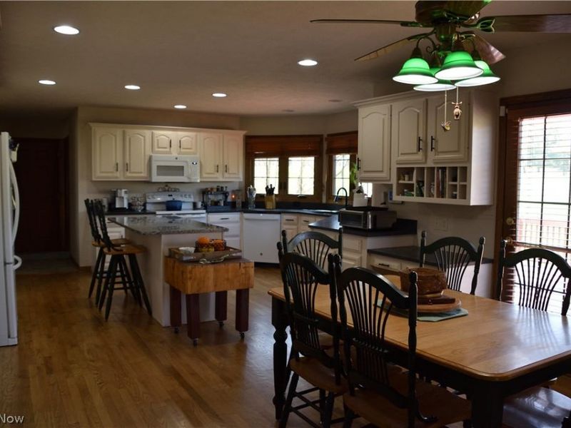 2285 Thoroughbred Drive, Wadsworth, OH 44281 Photo 5