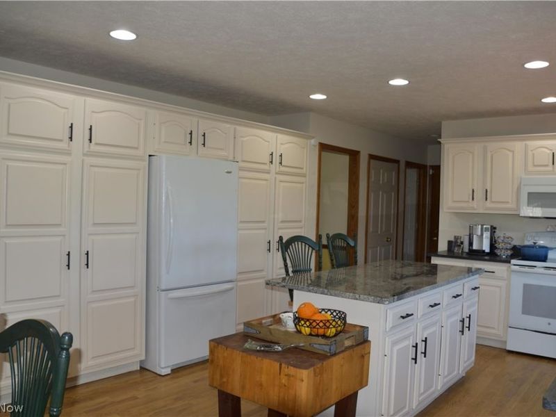 2285 Thoroughbred Drive, Wadsworth, OH 44281 Photo 8