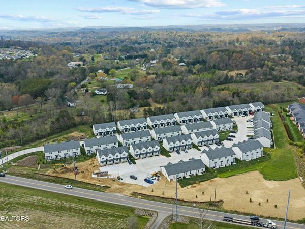 1763 Strawberry Meadows Way, Knoxville, TN 37914