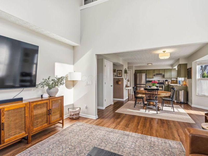 1129 PEBBLE BROOK Drive, Columbus, OH 43240 Photo 12