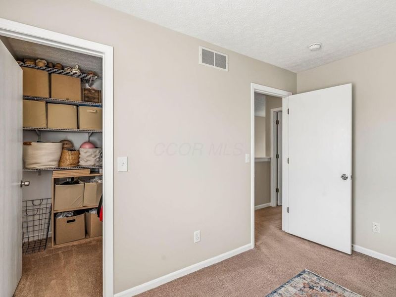 1129 PEBBLE BROOK Drive, Columbus, OH 43240 Photo 21