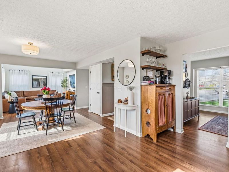 1129 PEBBLE BROOK Drive, Columbus, OH 43240 Photo 7