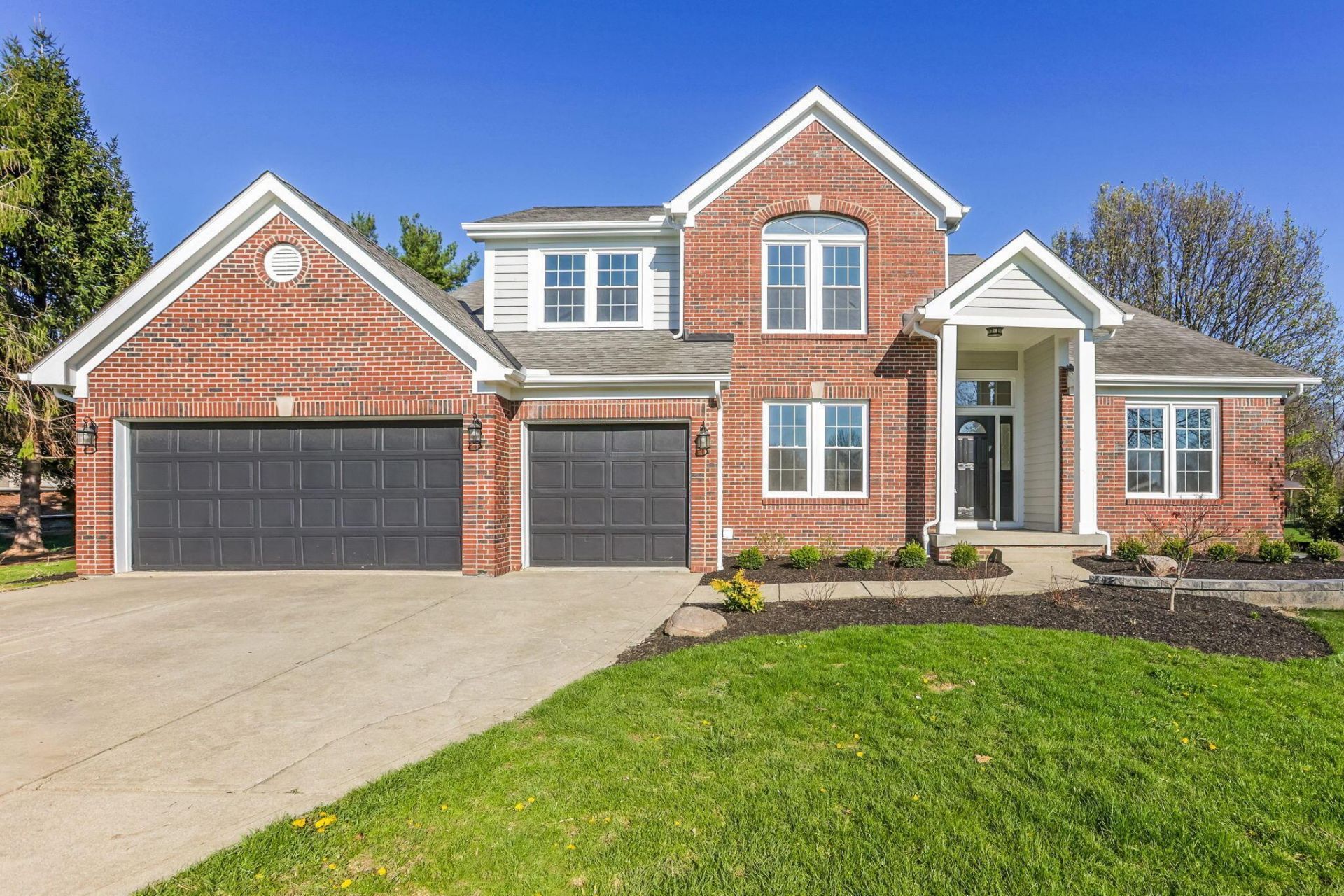 1582 Foxhall Road, Blacklick, OH 43004 Main Photo