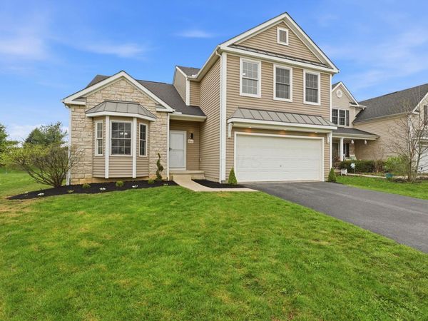 8943 Emerald Hill Drive , Lewis Center, OH 43035