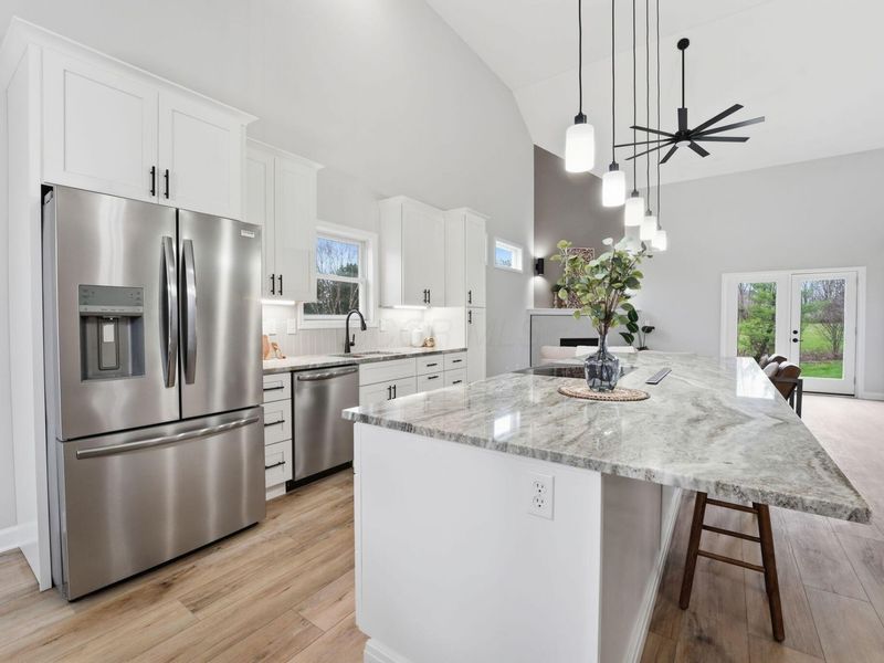 8943 Emerald Hill Drive, Lewis Center, OH 43035 Photo 2