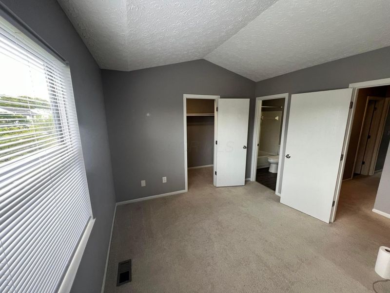 3865 Heatherglen Drive , Columbus, OH 43221 Photo 16