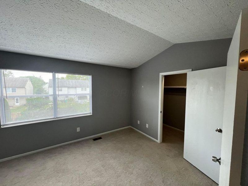 3865 Heatherglen Drive , Columbus, OH 43221 Photo 17