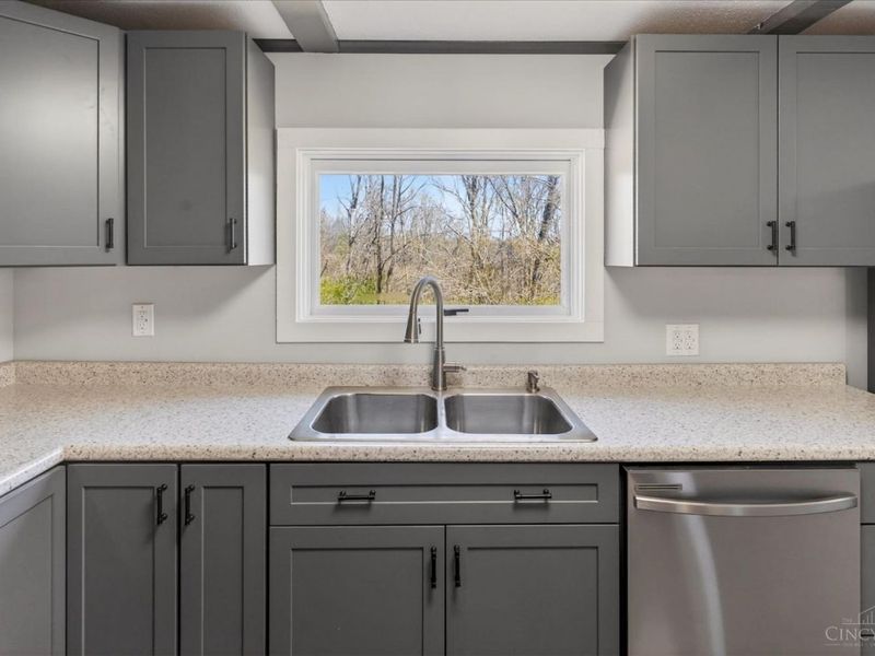 8225 W Prospect Road, Washington Township, OH 45133 Photo 12