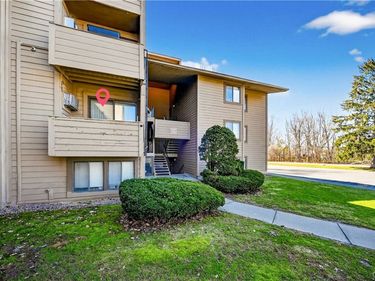 211 Watertree Drive, East Syracuse, NY 13057