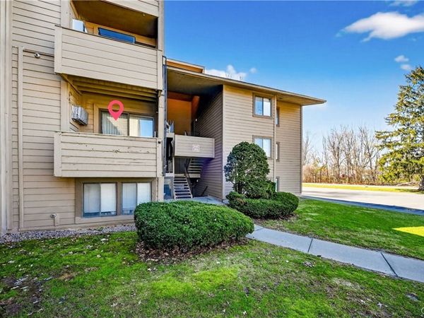 211 Watertree Drive, East Syracuse, NY 13057