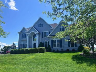 16 Chelsea Drive, Horseheads, NY 14845