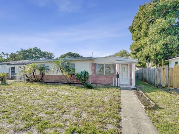 2542 Coolidge St, Hollywood, FL 33020