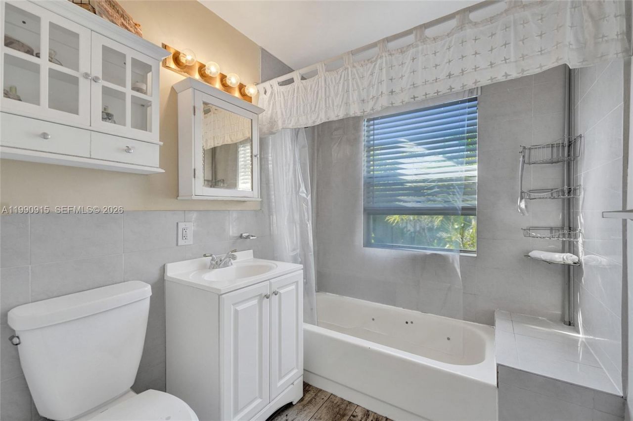 2542 Coolidge St, Hollywood, FL 33020 Photo