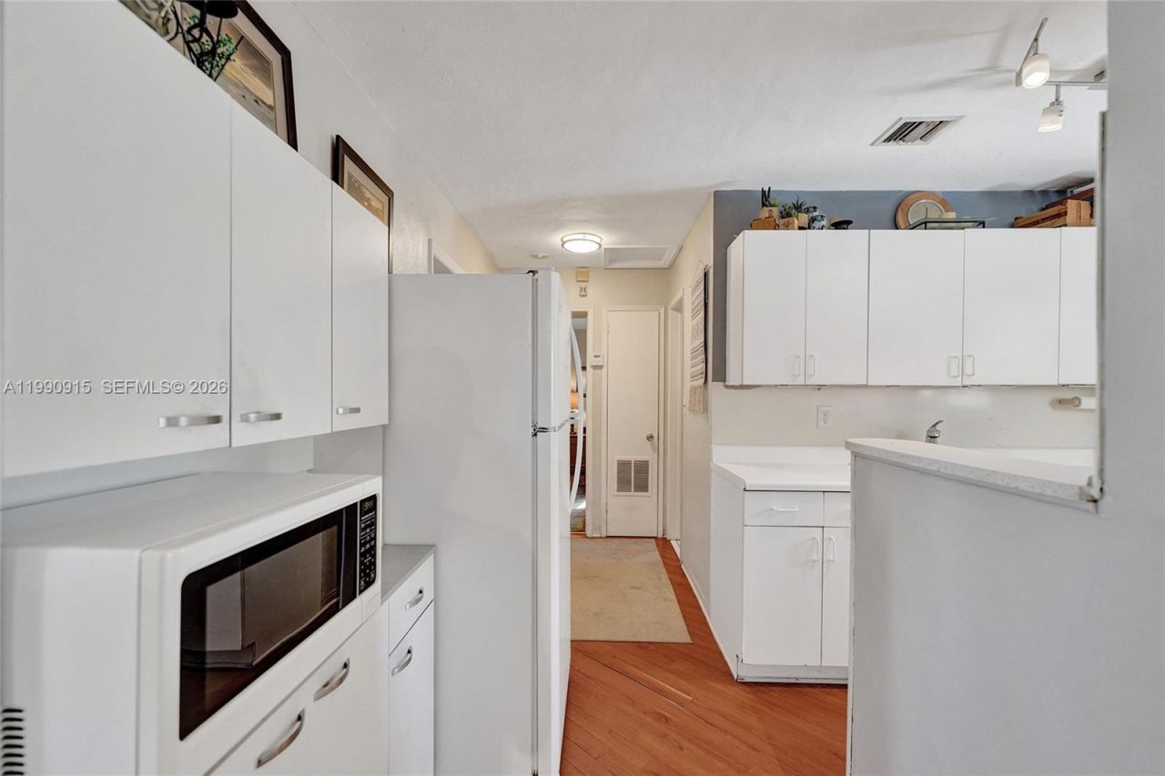 2542 Coolidge St, Hollywood, FL 33020 Photo