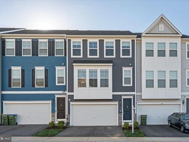 18218 SUMMIT POINTE DRIVE, TRIANGLE, VA 22172