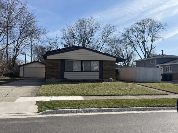 319 GENTRY Street , Park Forest, IL 60466
