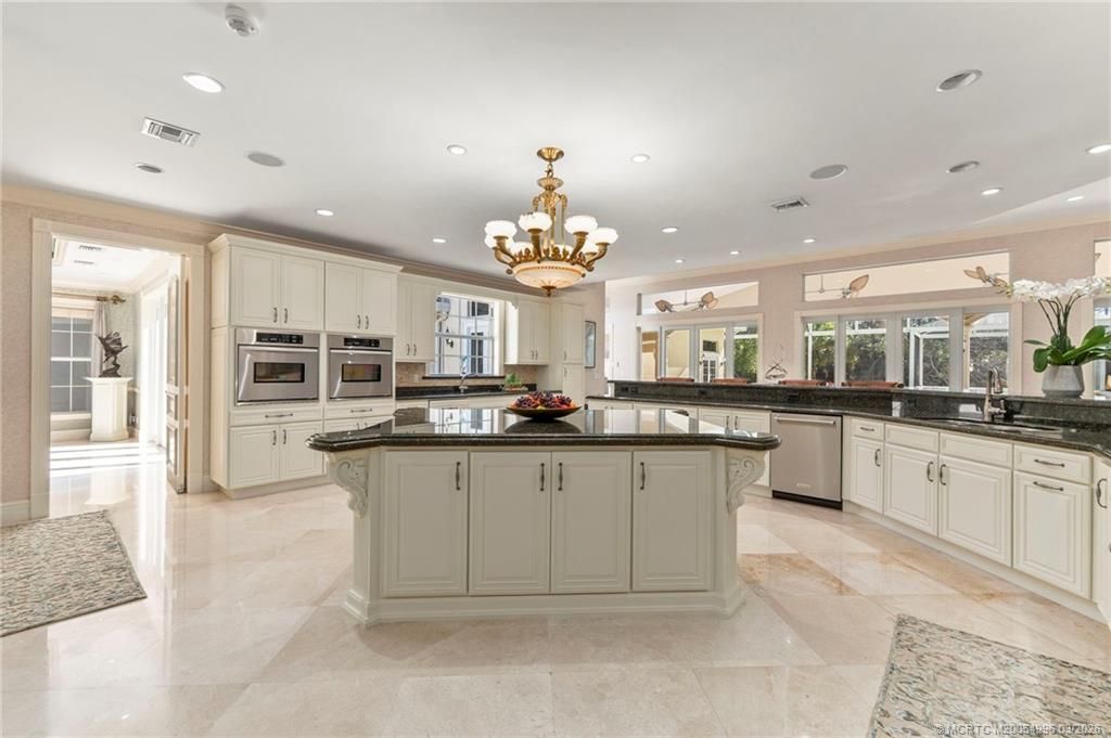 5551 SW Mistletoe Lane, Palm City, FL 34990 Photo