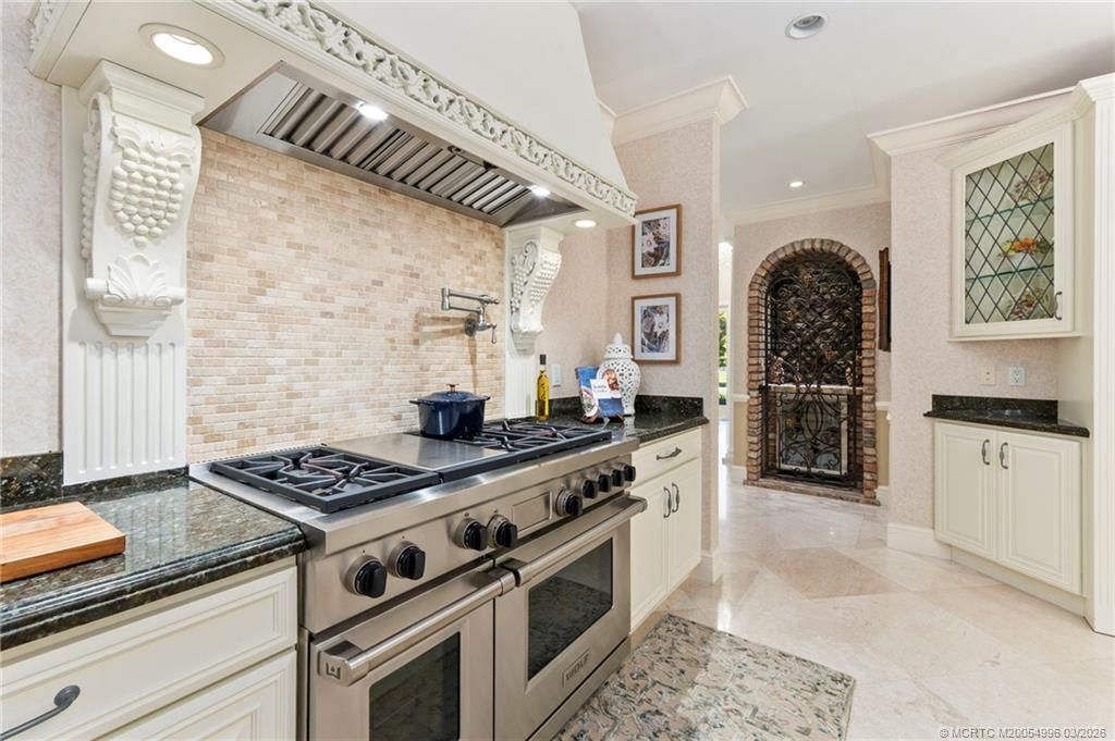 5551 SW Mistletoe Lane, Palm City, FL 34990 Photo