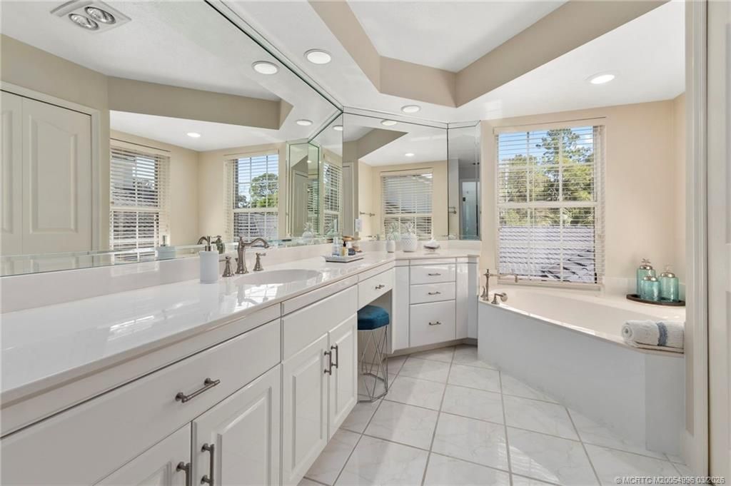 5551 SW Mistletoe Lane, Palm City, FL 34990 Photo