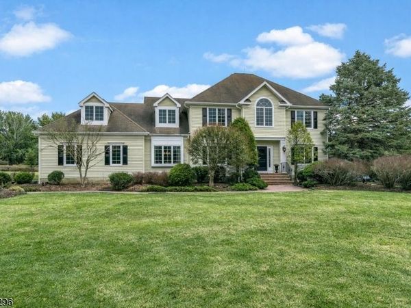 92 Shannon Hill Rd, Bernards, NJ 07920