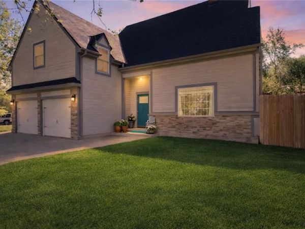 7219 NW 85th Street, Kansas City, MO 64153