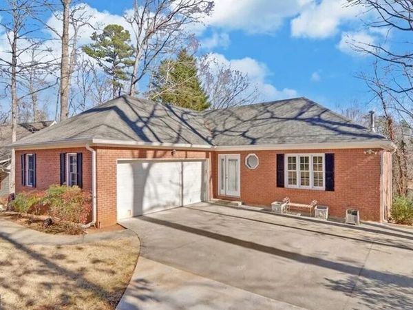 131 Sunrise Drive, Lavonia, GA 30553