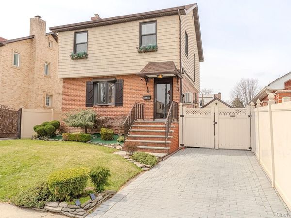 69-14 179th Street , Fresh Meadows, NY 11365