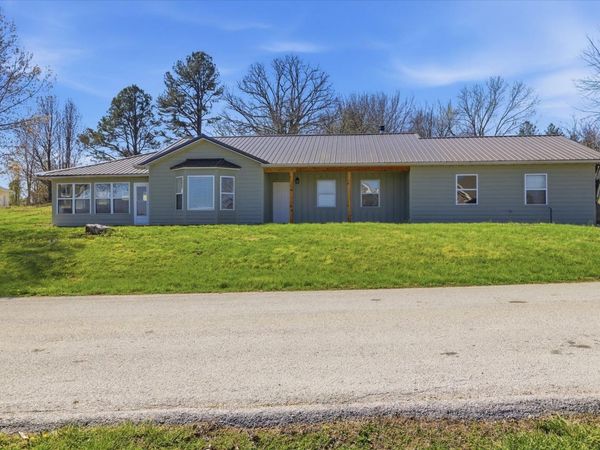 208 N Julie Avenue, Mansfield, MO 65704