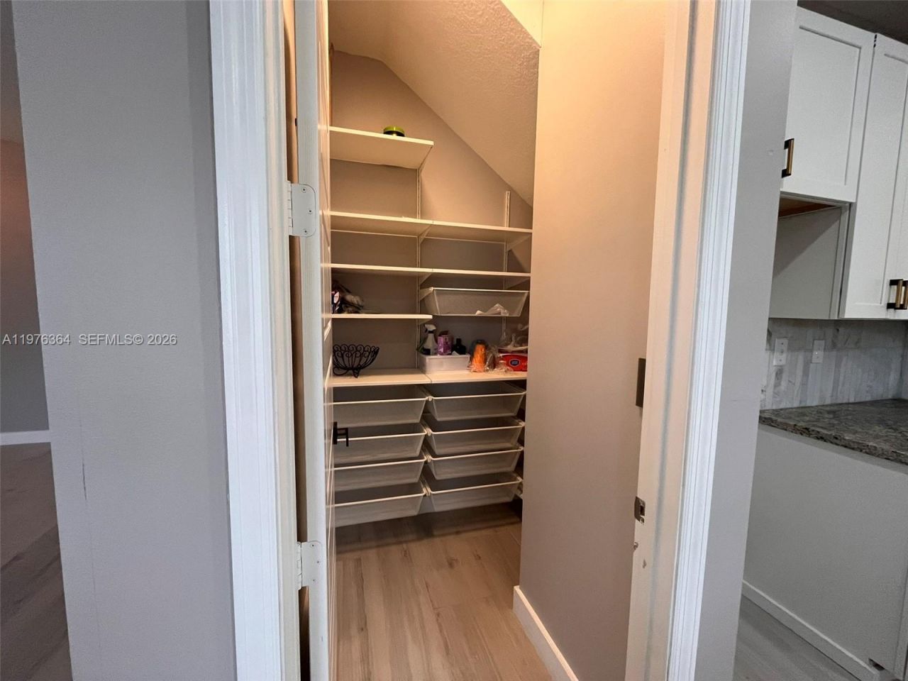 933 NE 191st St, Miami, FL 33179 Photo